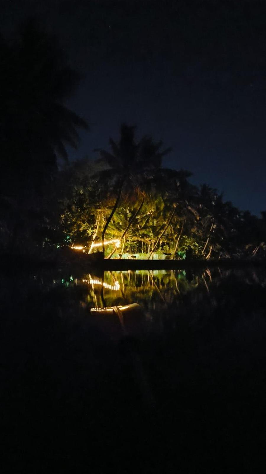 Islandstay-A Riverside Property Kollam Exterior foto