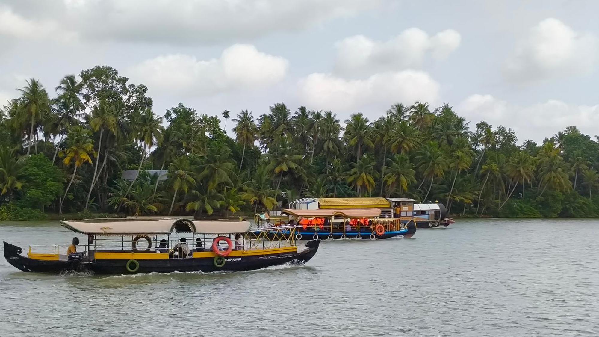 Islandstay-A Riverside Property Kollam Exterior foto